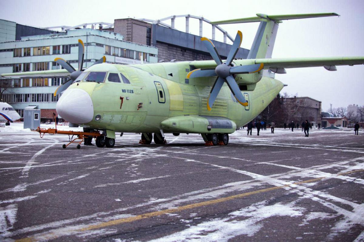 Российский самолет Ил-112 совершил свой первый полет