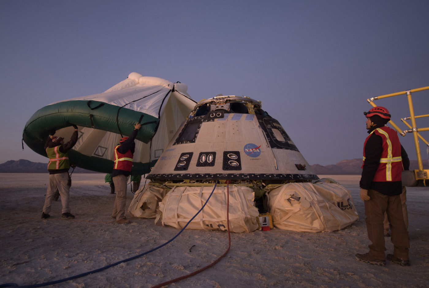 Капсула Boeing Starliner получила (очень) критический отзыв