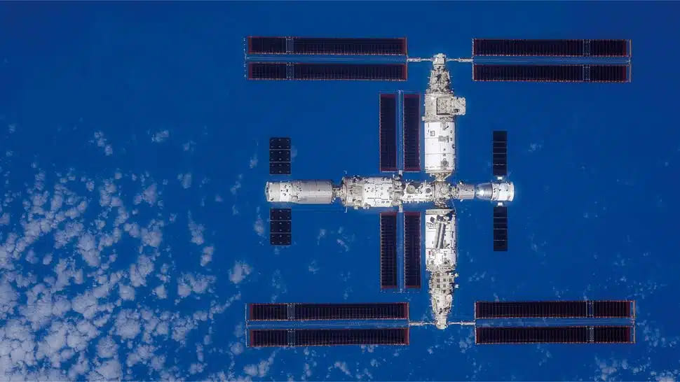 Китай опубликовал первые изображения всей своей космической станции