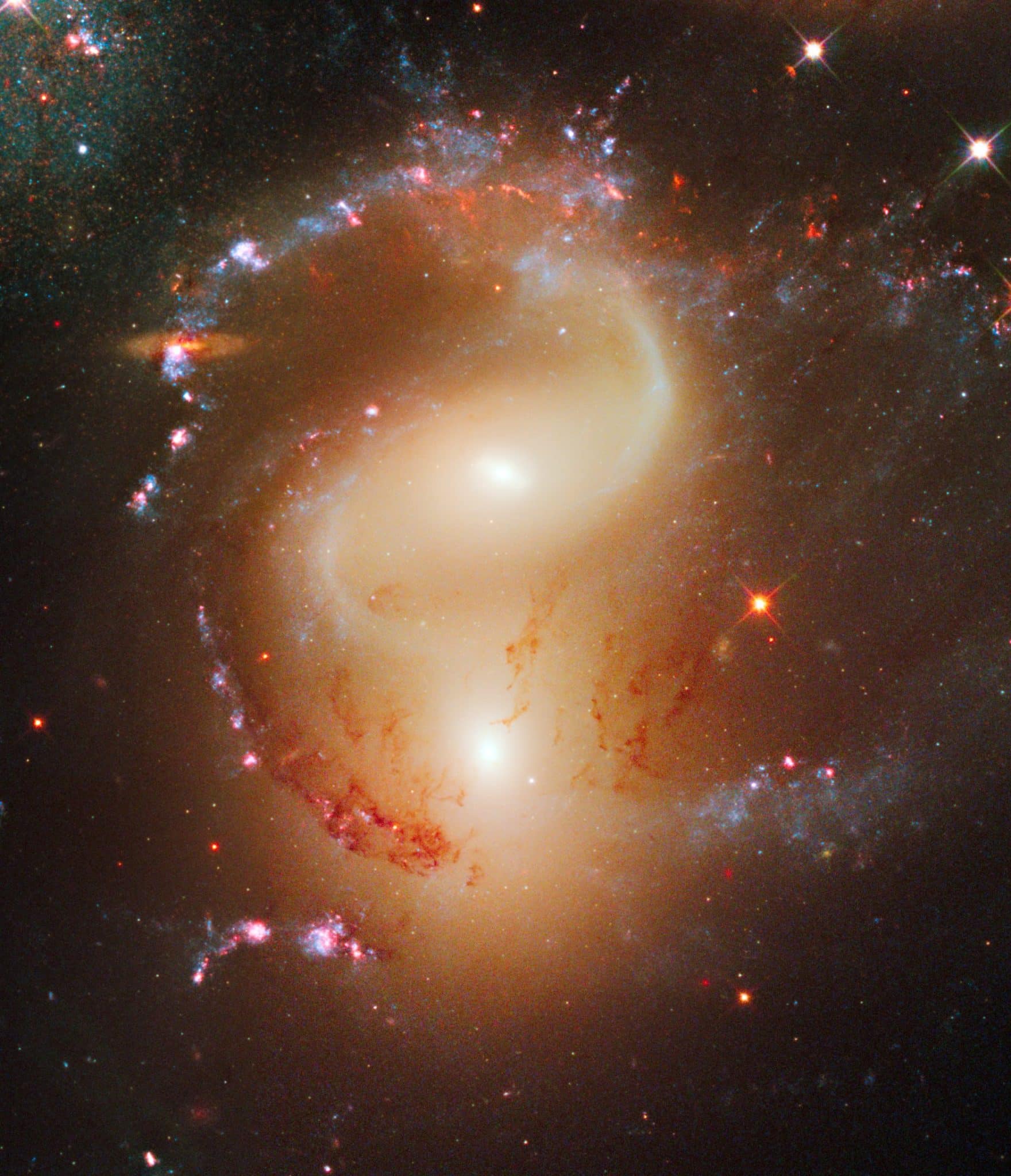 Галактики NGC 7318B и NGC 7318A в Квинтете Стефана / © NASA, ESA, and the Hubble SM4 ERO Team